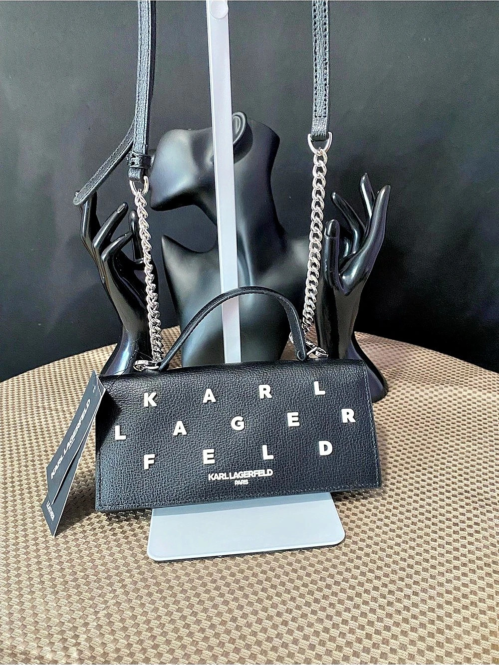 Title: Karl Lagerfeld Paris Letter Logo Wallet on Chain NWT Black
